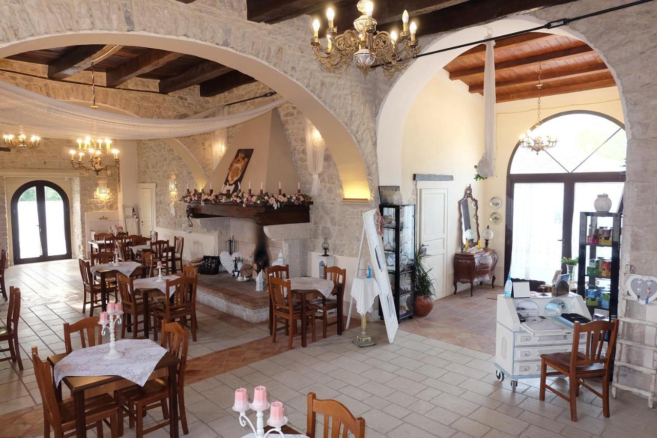 Antica Taverna Del Principe Sepino Bagian luar foto